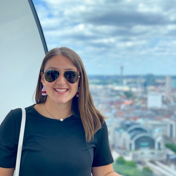 Meet your Posher, Cassidy - Picture 1 of 1